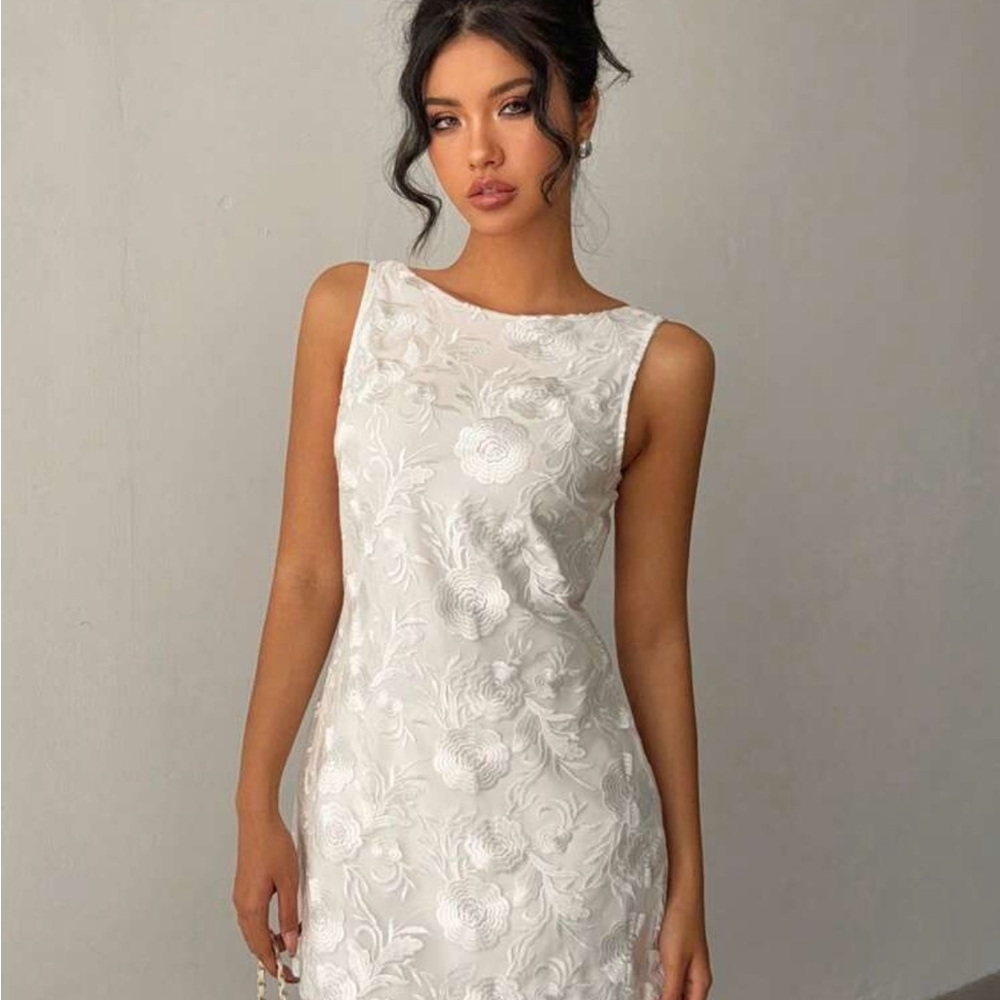 Chic White Floral Wedding Dress